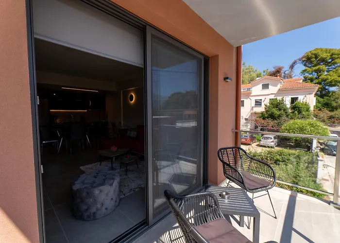 Napier's Apartament *